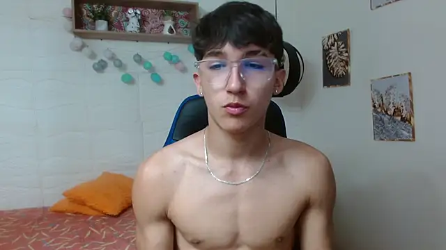 Snapshot of jeremy_job chatting on 12/15/25, 12:09 jeremy job online show from 12/15/25, 12:09