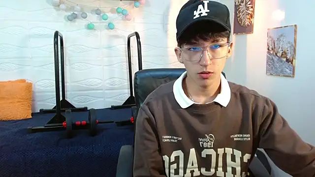 Snapshot of jeremy_job chatting on 01/07/26, 11:23 jeremy job online show from 01/07/26, 11:23