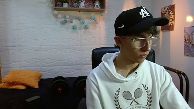 Snapshot of jeremy_job chatting on 01/10/26, 11:34 jeremy job online show from 01/10/26, 11:34