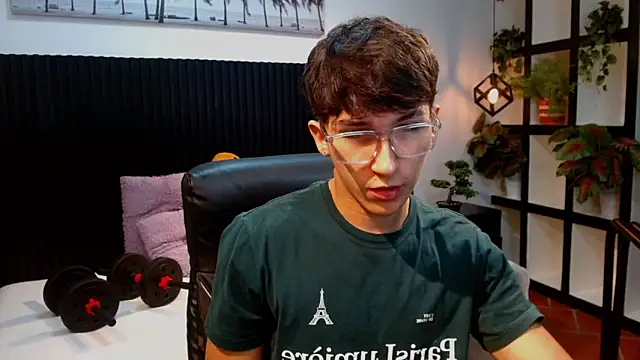 Snapshot of jeremy_job chatting on 02/04/26, 11:38 jeremy job online show from 02/04/26, 11:38