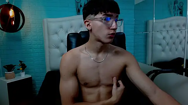 Snapshot of jeremy_job chatting on 02/08/26, 11:35 jeremy job online show from 02/08/26, 11:35