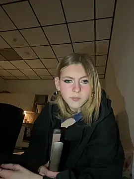 Milly-Kiss online show from 01/07/26, 07:38