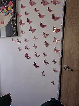 Snapshot of SabrinaLu_ chatting on 02/11/26, 07:41 SabrinaLu online show from 02/11/26, 07:41