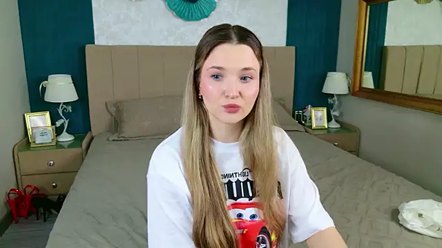 Lina Sinerz online show from 02/14/26, 08:27