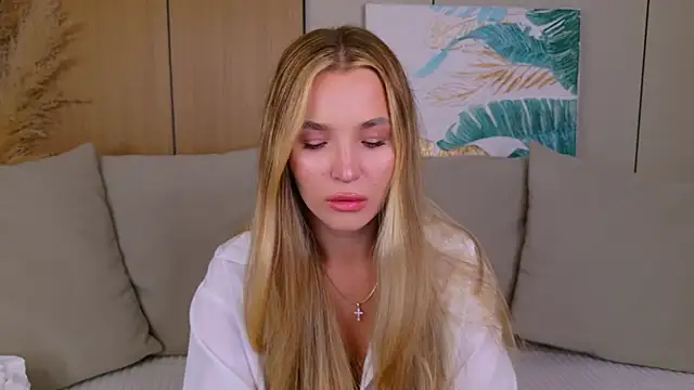 Lina Sinerz online show from 07/07/26, 08:46