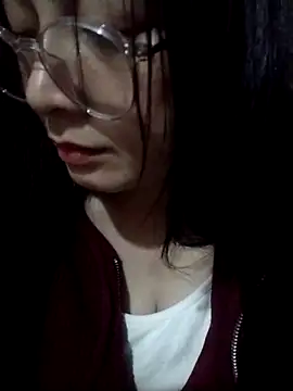 Snapshot of Paerl-sweet chatting on 12/18/25, 01:17 Paerl-sweet online show from 12/18/25, 01:17