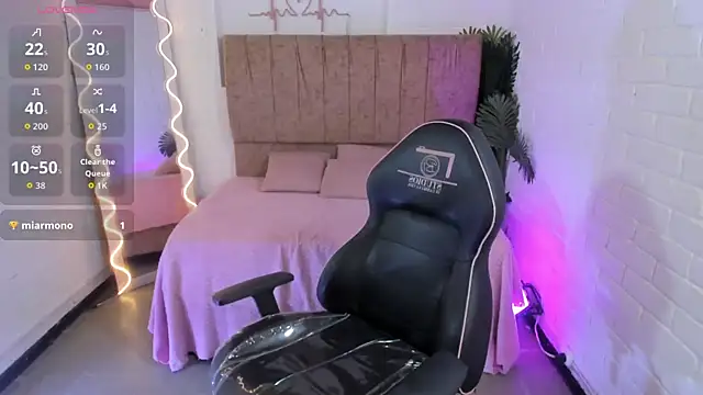 Snapshot of Ninna_tay chatting on 12/14/25, 07:29 Ninna tay online show from 12/14/25, 07:29