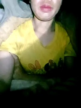 Snapshot of anna-can chatting on 12/17/25, 07:42 anna-can online show from 12/17/25, 07:42