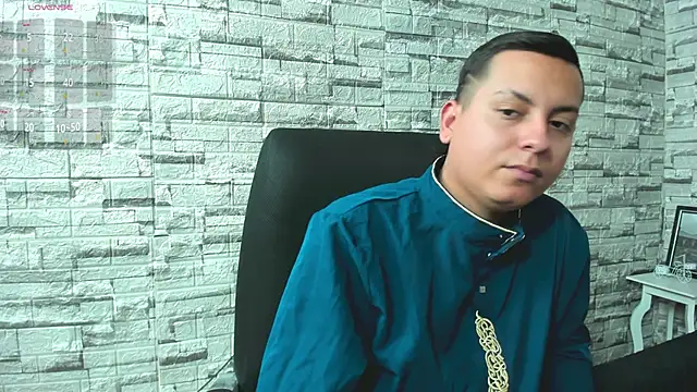 Snapshot of Raissa_zair chatting on 12/16/25, 06:46 Raissa zair online show from 12/16/25, 06:46