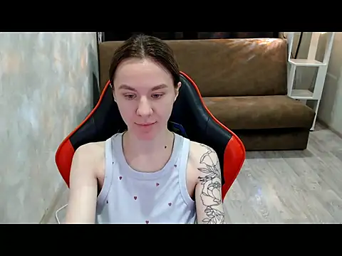 MiaBun1 online show from 12/19/25, 02:51