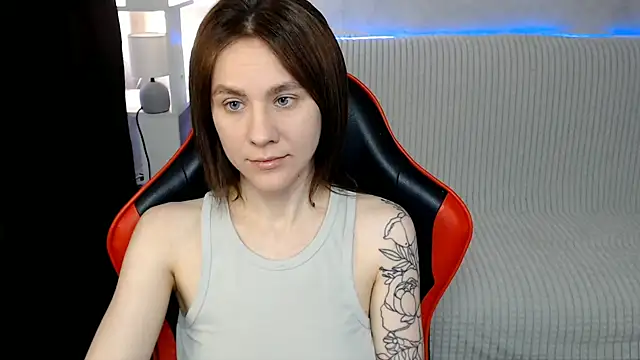 MiaBun1 online show from 01/07/26, 06:27