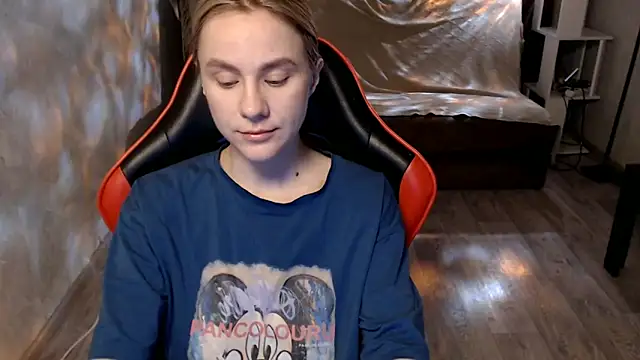 MiaBun1 online show from 04/04/26, 12:42