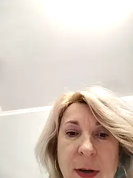 AhlyssaLove1155 online show from 01/31/26, 07:11