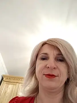 Snapshot of AhlyssaLove1155 chatting on 06/09/26, 02:34 AhlyssaLove1155 online show from 06/09/26, 02:34