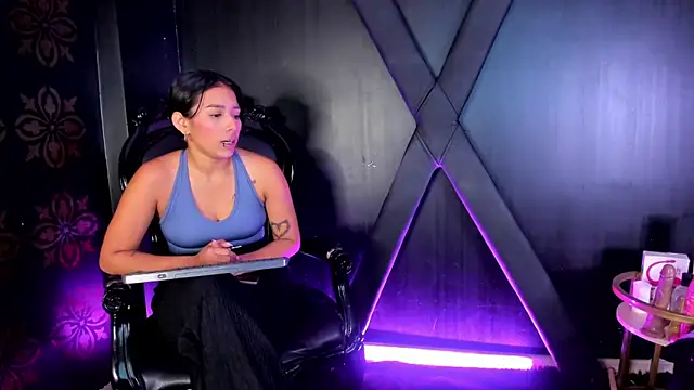 Sunny n Miha online show from 02/17/26, 02:02