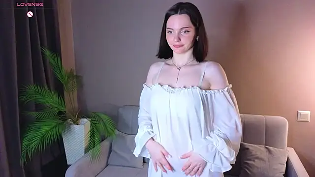 Snapshot of MaryHarris chatting on 12/16/25, 01:32 MaryHarris online show from 12/16/25, 01:32