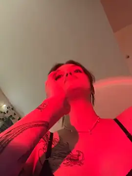 Snapshot of PollyRude chatting on 12/20/25, 12:51 PollyRude online show from 12/20/25, 12:51