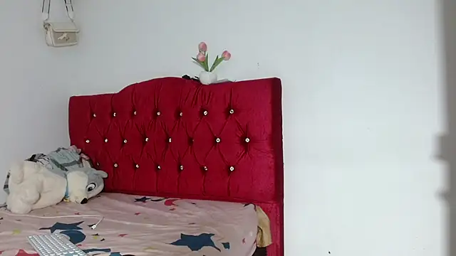 Snapshot of Alisson_Very_Dirty chatting on 02/07/26, 10:35 Alisson Very Dirty online show from 02/07/26, 10:35