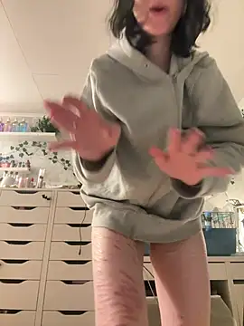 Nattasss online show from 02/25/26, 12:20