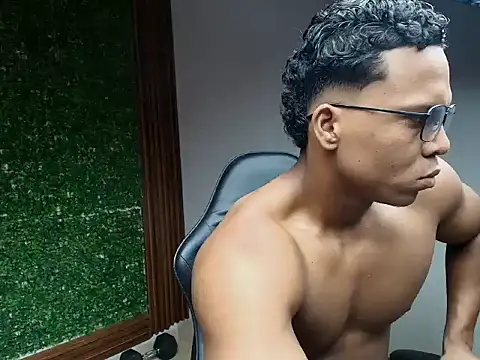 Snapshot of Cain_Grey chatting on 12/22/25, 02:58 Cain Grey online show from 12/22/25, 02:58