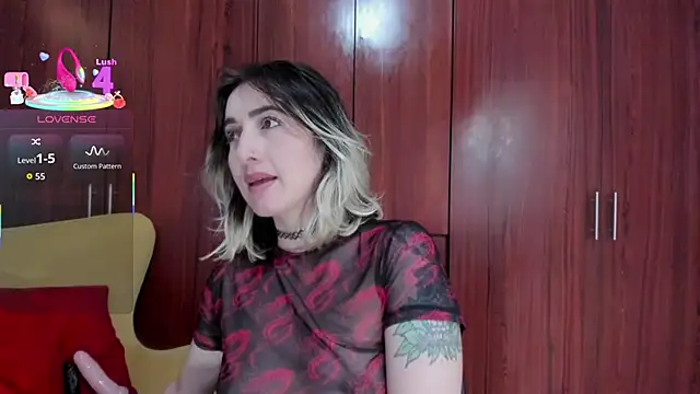 carly grasso online show from 11/04/25, 03:55