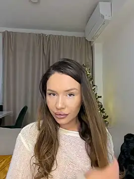 Snapshot of MayaLexy chatting on 12/19/25, 07:43 MayaLexy online show from 12/19/25, 07:43