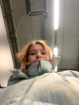  Little Ginger online show from 12/17/25, 04:29