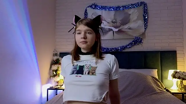 Snapshot of Lolly_Dollly chatting on 12/22/25, 11:18 Lolly Dollly online show from 12/22/25, 11:18