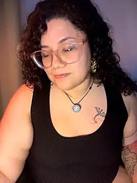 Snapshot of VanesssaMilf_ chatting on 04/18/26, 04:16 VanesssaMilf online show from 04/18/26, 04:16