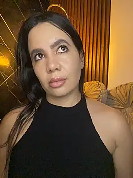 Snapshot of ValentinaEliot chatting on 02/10/26, 01:43 ValentinaEliot online show from 02/10/26, 01:43