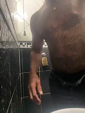 Chris5988 online show from 04/19/26, 03:06