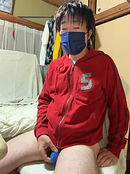 Snapshot of Hirokazu_12 chatting on 08/07/26, 12:18 Hirokazu 12 online show from 08/07/26, 12:18