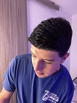 Goldenknight33 online show from 12/20/25, 02:02