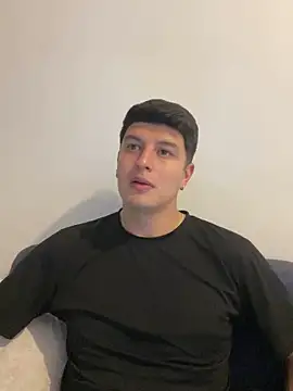 Goldenknight33 online show from 04/21/26, 09:06