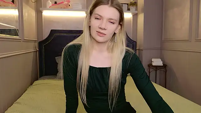 Vivien Hans online show from 03/03/26, 08:37