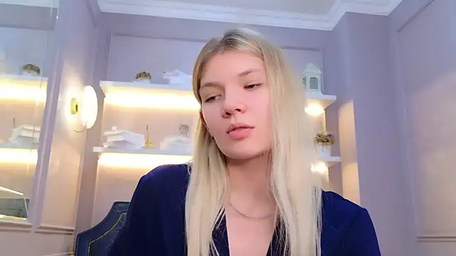 Vivien Hans online show from 05/29/26, 04:05