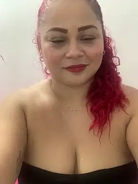 Snapshot of Sabina_house_cook chatting on 12/16/25, 05:23 Sabina house cook online show from 12/16/25, 05:23