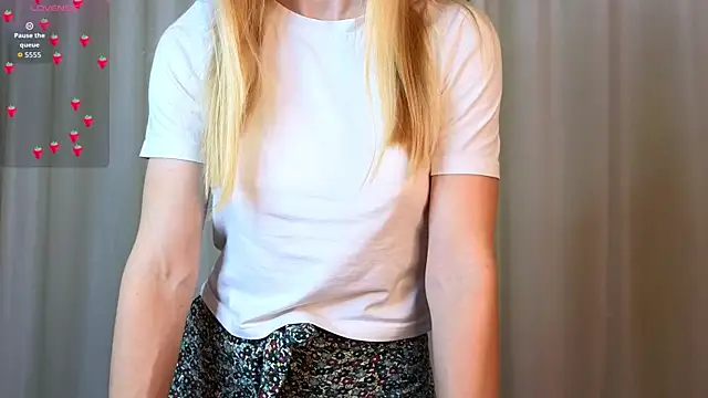 Snapshot of blond_forgivable chatting on 12/14/25, 03:01 blond forgivable online show from 12/14/25, 03:01