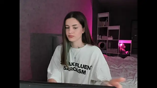 NikkieKitty online show from 06/10/26, 08:30