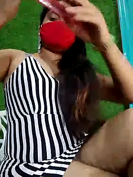 Snapshot of sonu_gold chatting on 12/17/25, 05:24 sonu gold online show from 12/17/25, 05:24