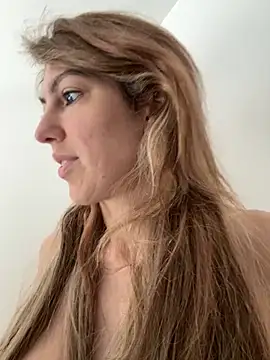 CelestialRuby online show from 11/07/25, 03:45