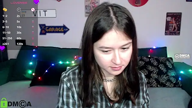 Snapshot of Bellaa_Dream1 chatting on 12/18/25, 02:34 Bellaa Dream1 online show from 12/18/25, 02:34