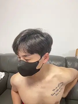 kimze7 online show from 12/17/25, 04:24