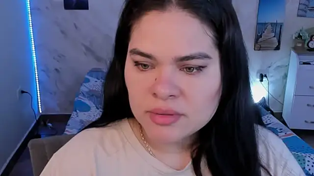 NinaFuentes2X online show from 05/06/26, 04:08