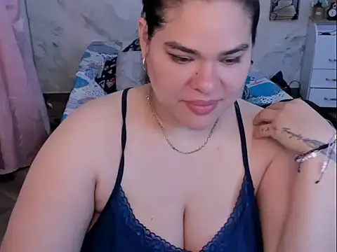 NinaFuentes2X online show from 05/08/26, 04:40