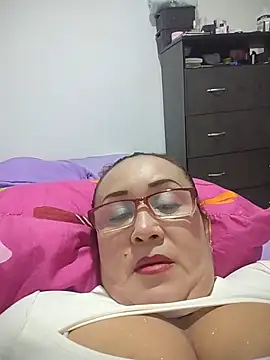 Nini Love  online show from 03/10/26, 09:09