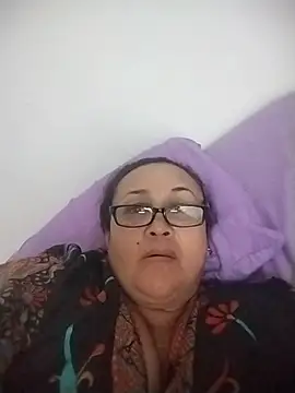 Snapshot of Nini_Love_ chatting on 07/17/26, 02:29 Nini Love online show from 07/17/26, 02:29