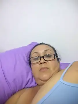 Snapshot of Nini_Love_ chatting on 07/19/26, 03:32 Nini Love online show from 07/19/26, 03:32