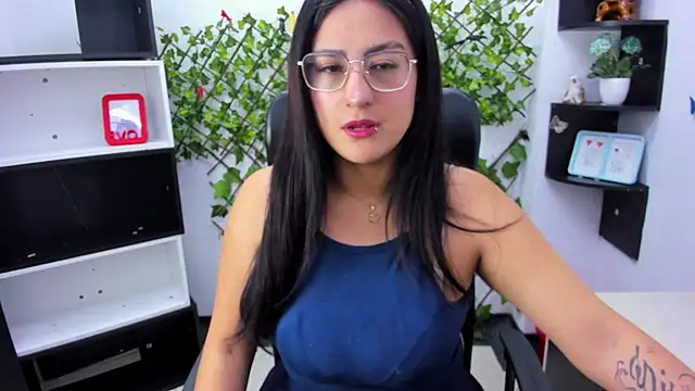 sophi hardd  online show from 02/27/26, 02:39