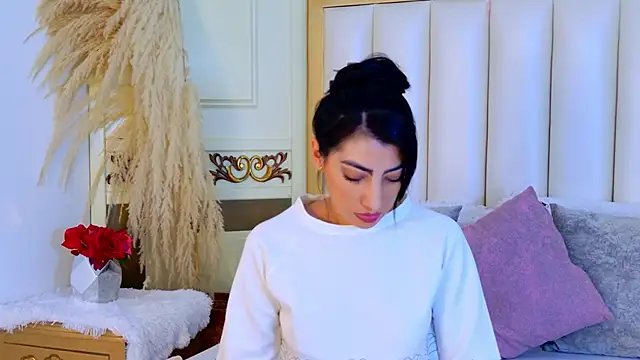 Snapshot of NinnaPiers chatting on 04/13/26, 11:37 NinnaPiers online show from 04/13/26, 11:37